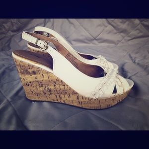 Apt 9 cream wedge sandals